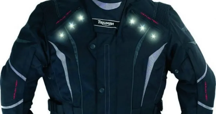 Abbigliamento: Collezione Triumph autunno/inverno 2011