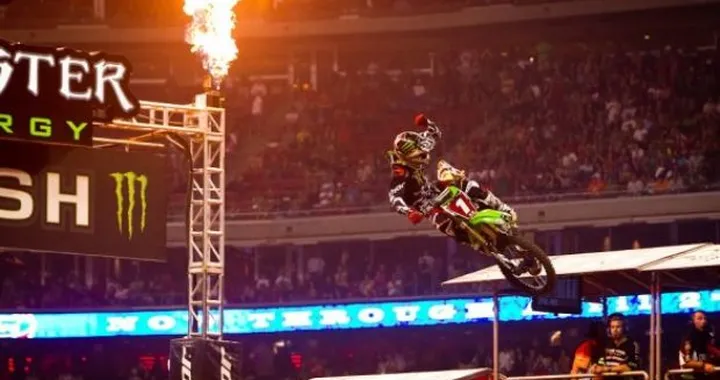 13 ° Round AMA/FIM Supercross Series 2012: Villopoto si laurea Campione del Mondo a Houston