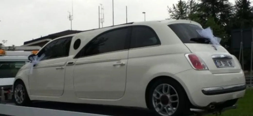 Una Fiat 500 limousine come auto da matrimonio?