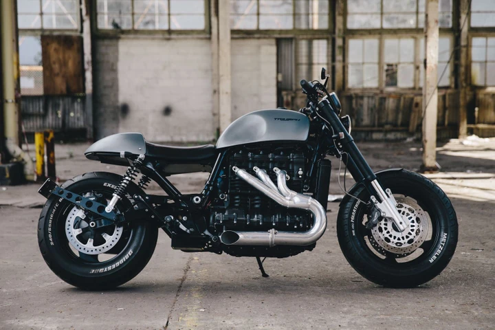 Triumph Rocket III: quattro pinte di... cafè!