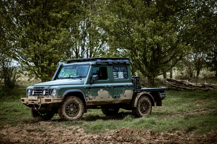 Grenadier militare, Ineos presenta nove varianti per le forze armate UK
