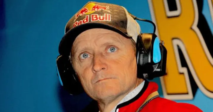 Kevin Schwantz in pista ad Indianapolis con una Suzuki RGV500