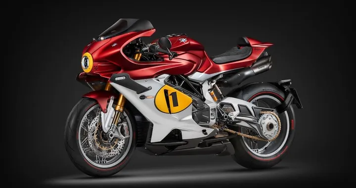 MV Agusta Superveloce 1000 Ago: l'omaggio al mito Agostini