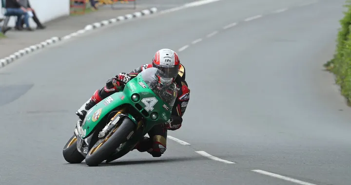 Tourist Trophy: l'italiana Paton trionfa nel Lightweight TT