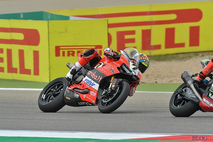 SBK Aragon: Davies accende Gara 2, ma Rea resta leader