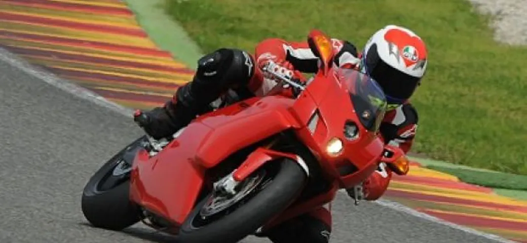 Foto del giorno: quel casco...