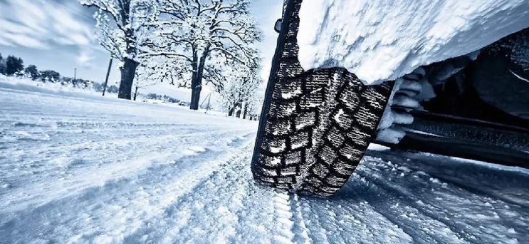 Come guidare in condizioni invernali difficili