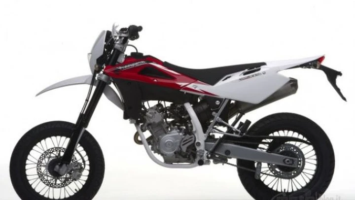 Husqvarna Gamma Supermotard 2012: SMR125, SMS125, SMR511 e SMR630