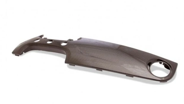 Romeo Ferraris: debutta una linea accessori in carbonio per l'Abarth 500