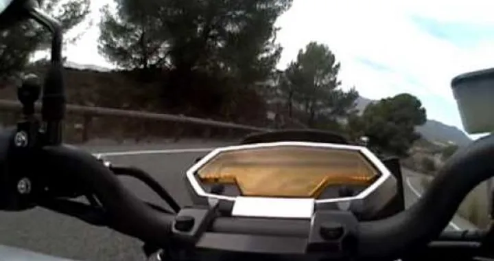 Video onboard Kawasaki Z1000 2010