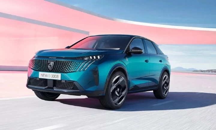 Peugeot e-3008 è stata svelata prima del debutto ufficiale [FOTO]