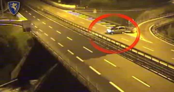 Fermato un 63enne dopo aver fatto inversione in autostrada. Era stanco di guidare...
