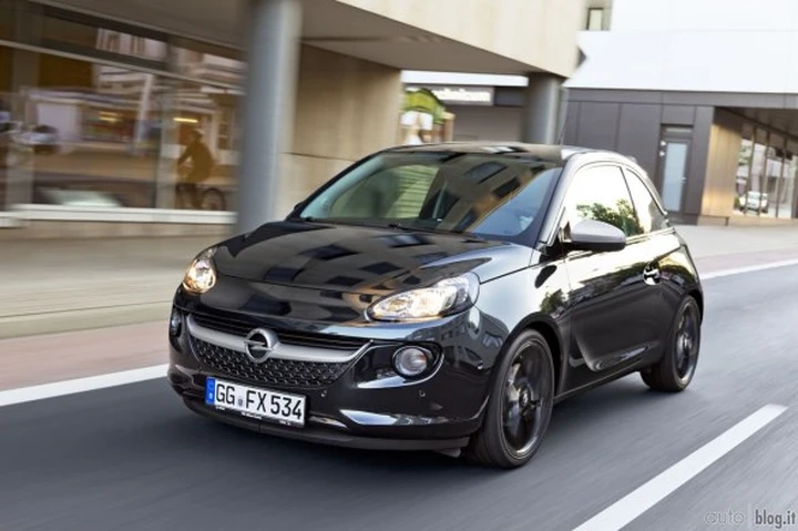 Salone di Francoforte 2013: Opel Adam Black Link e White Link
