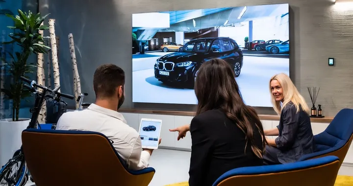 BMW rivoluziona il processo di vendita con il Roma Urban Store
