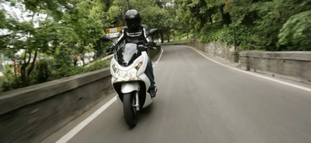 TEST Honda PCX 125, nella botte piccola…