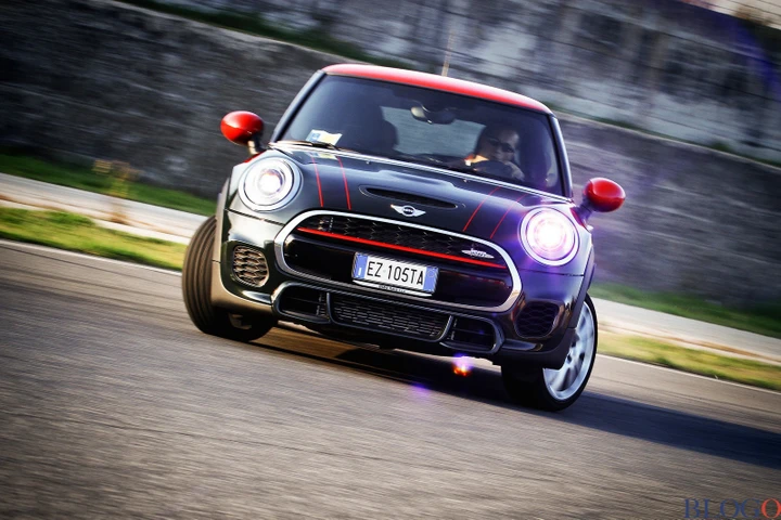 Mini John Cooper Works 2015: la videoprova completa