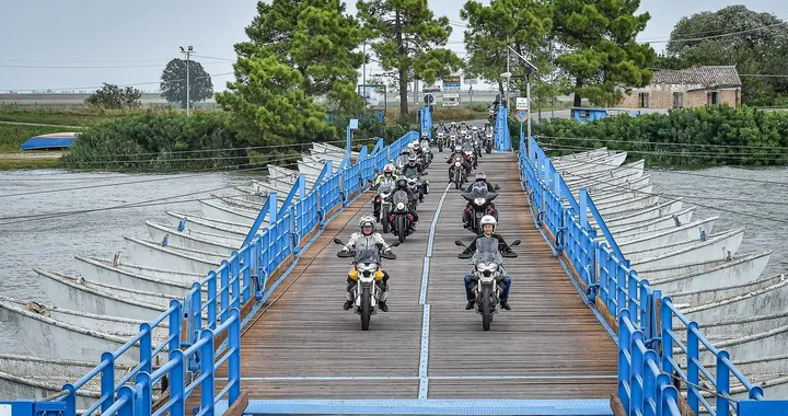 Moto Guzzi Experience 2021, iscrizioni aperte: in calendario il "Viaggio del Centenario" a Capo Nord