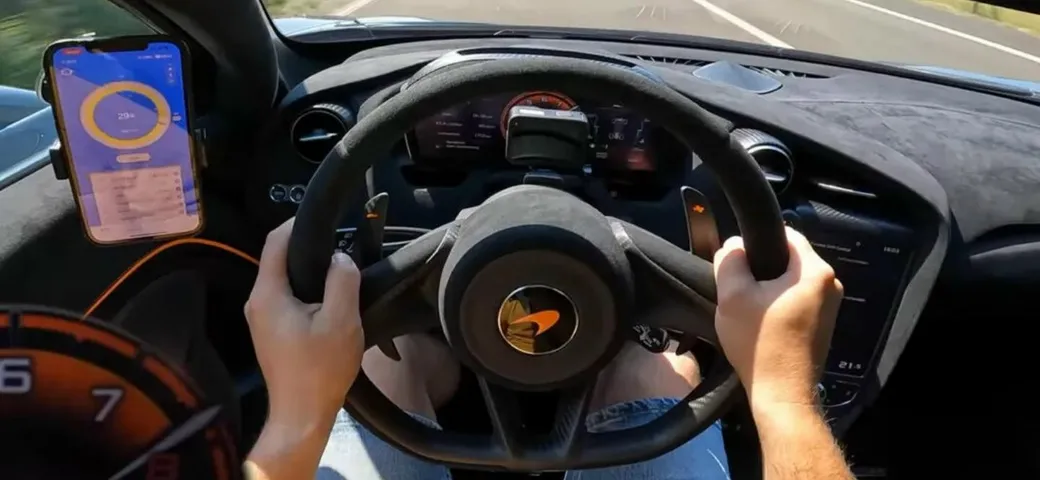 McLaren 765LT fino alla soglia dei 330 km/h sull'Autobahn [Video]