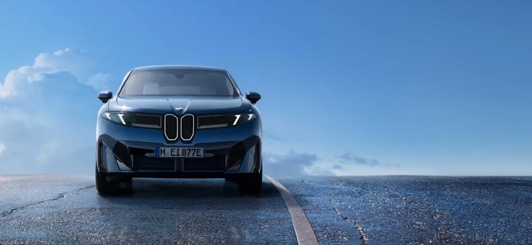 Nuova BMW iX3, la prima della Neue Klasse: autonomia fino a 805 chilometri