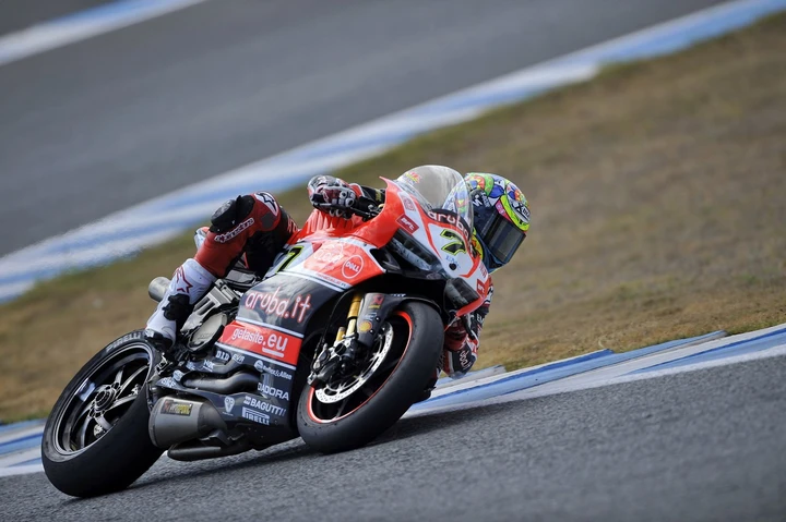 SBK Jerez, Davies vince ancora: 