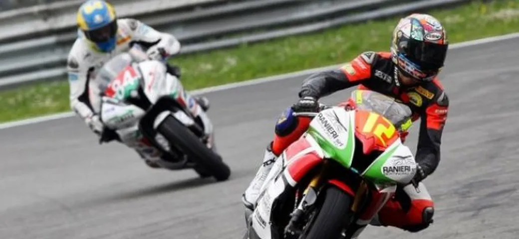 CIV, Monza: Conforti detta legge in Superbike, ma le altri classi danno spettacolo