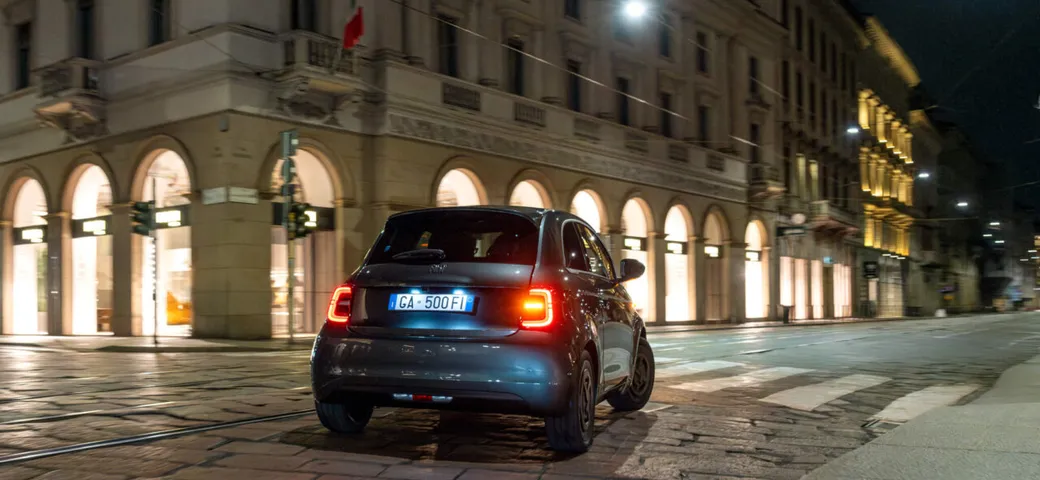 Fiat 500e, la versione dedicata a Giorgio Armani
