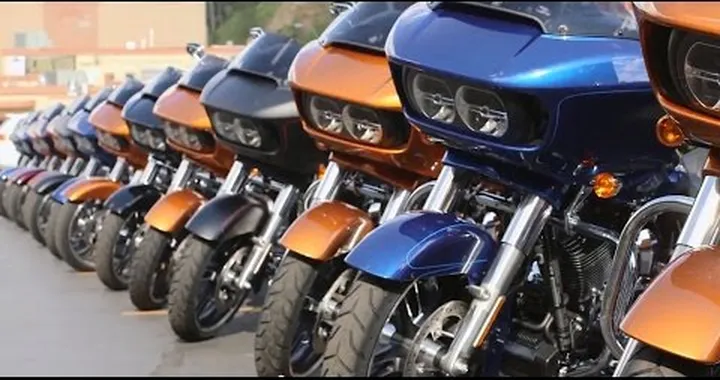 Road Glide Roars Back | Harley-Davidson Motorcycles