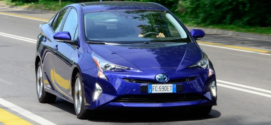 Toyota Prius: prova su strada dell'ibrida