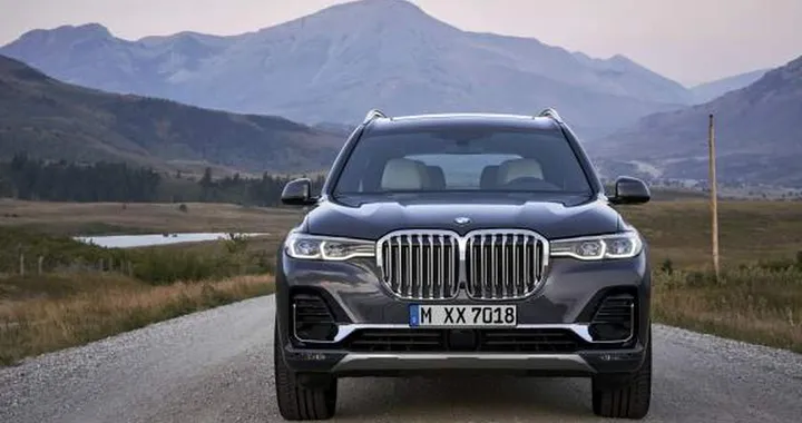 BMW X8: allo studio la SUV coupé di grandi dimensioni?