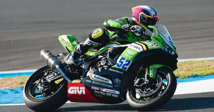 Kawasaki WorldSSP Team 2026: Alcoba e Aegerter pronti per i test di Jerez