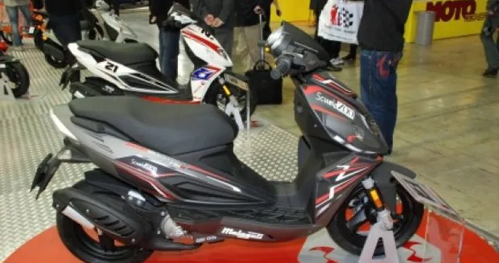 Malaguti Phantom F12 R 50cc ScuolaZoo Limited Edition
