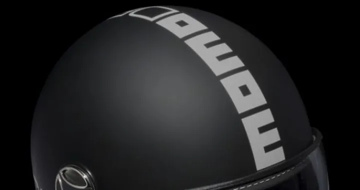 Nuovo casco jet Momodesign Fighter