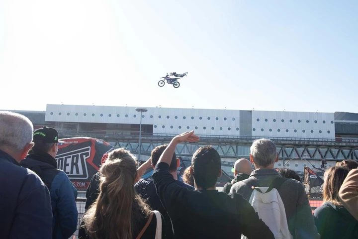 ingrandisci immagine