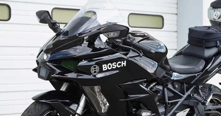 Bosch e ARAS: così le moto comunicano per evitare incidenti