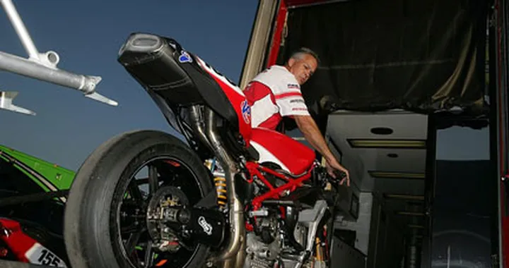 SBK: Ducati lascia la AMA