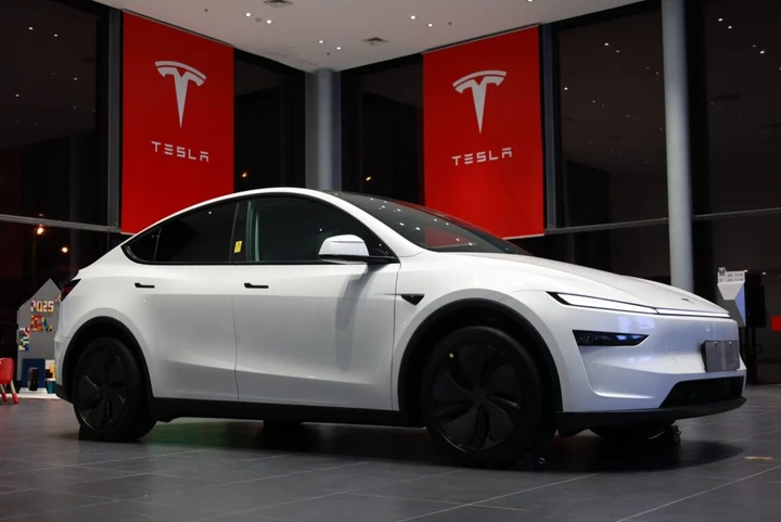 Ci sarà una Tesla Model Y economica: le indiscrezioni dicono di sì