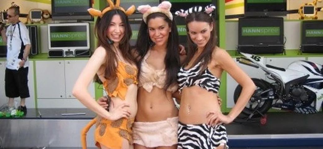 SBK a Monza - le ragazze del paddock