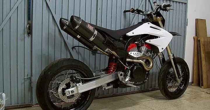 Honda XRV 650 R Africa Twin: motard a due cilindri!
