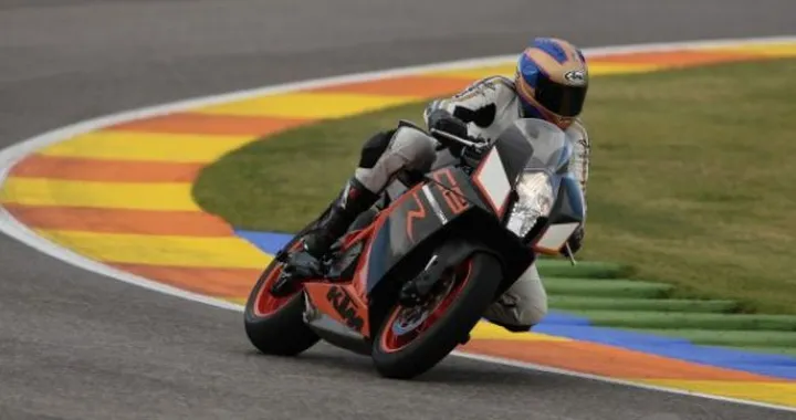 TEST: Faccia a faccia con la KTM RC8 1190 R Track