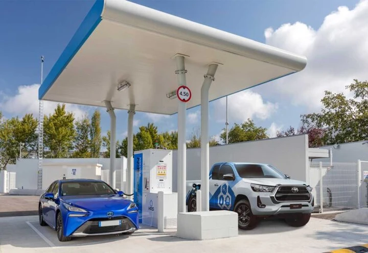 Toyota e l'idrogeno, pronta una tecnologia che riduce i tempi del rifornimento