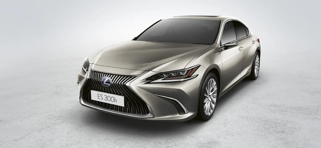 Lexus ES: ecco gli specchietti retrovisori esterni virtuali