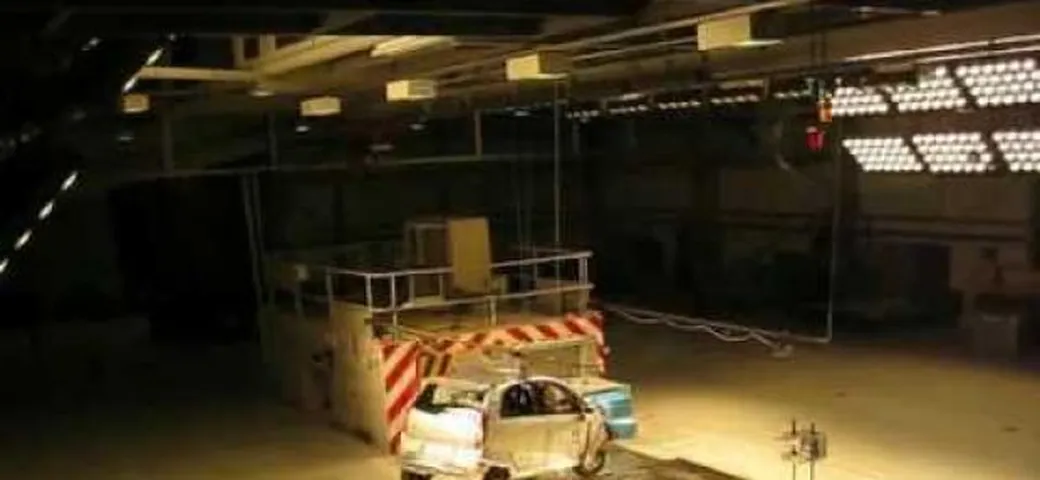 Tata Nano: il video del crash test