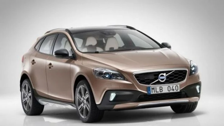 Volvo V40 Cross Country: prime immagini