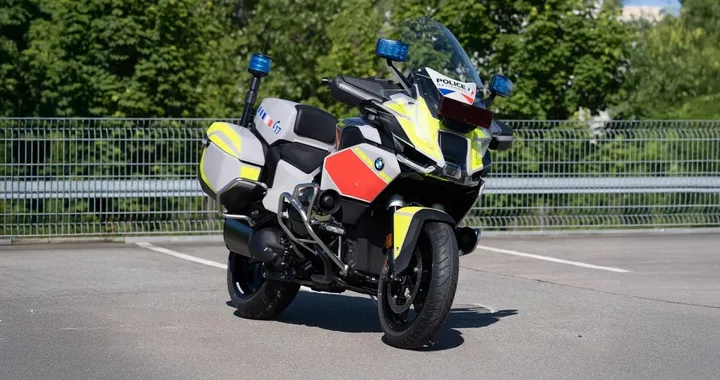 BMW R 1300 RT-P: la nuova moto polizia che alza gli standard europei