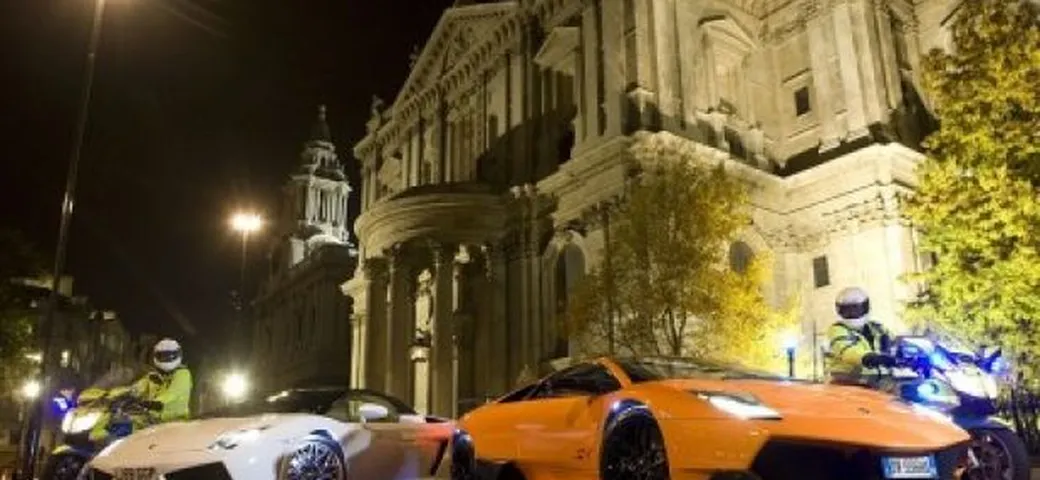 Lamborghini: parata di supercar alla presentazione del Calendario Pirelli 2010