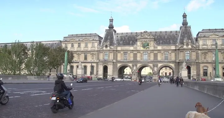 Yamaha X-MAX 125 - Action