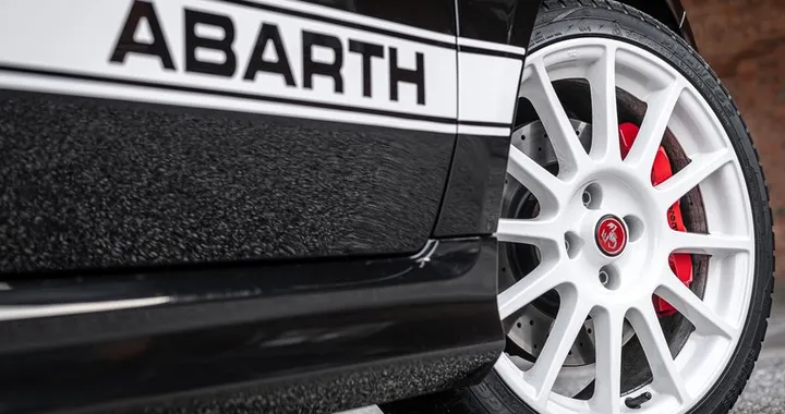 Abarth 1000 SP: confermata la sportiva a motore centrale