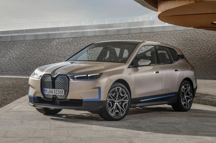 Bmw iNext: caratteristiche, dotazioni e tecnologie del SUV elettrico