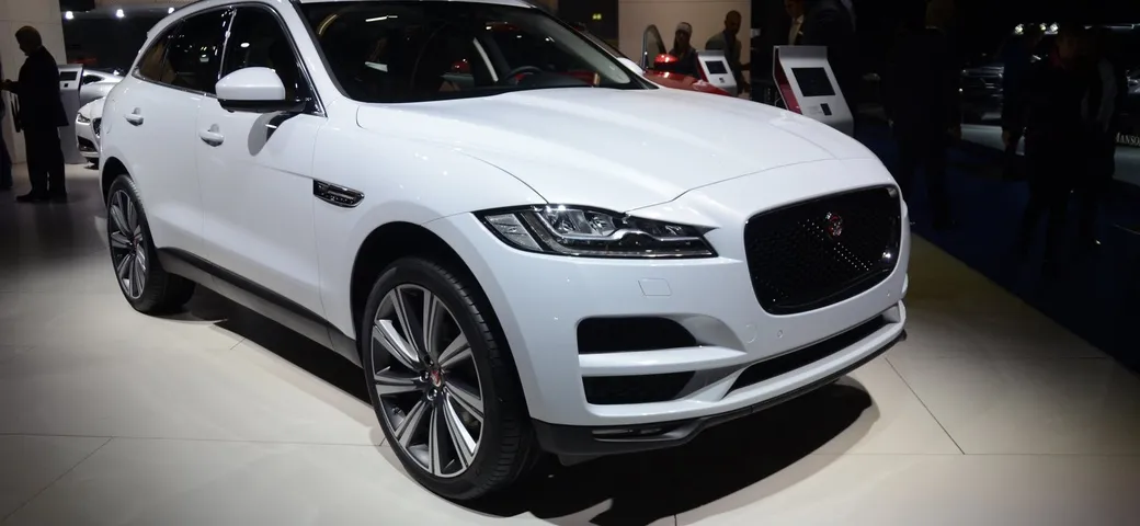 Jaguar F-Pace al Salone di Francoforte 2015 Live