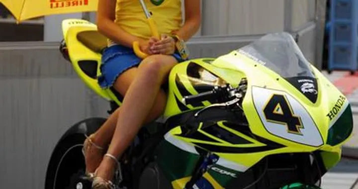 Misano: Bellezze del Mondiale Superbike